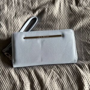 Steve Madden Light Gray Clutch Wristlet
